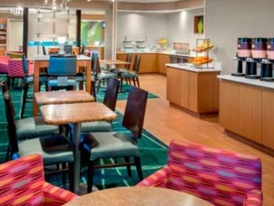 Springhill Suites By Marriott Philadelphia Уилоу Гроув Екстериор снимка